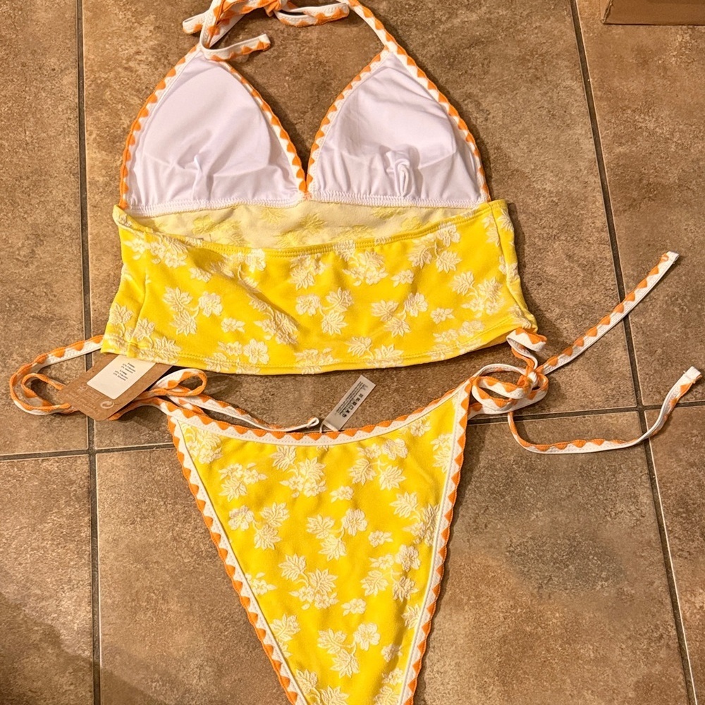 Sunny Floral Tankini Bikini Set - Picture 4 of 5